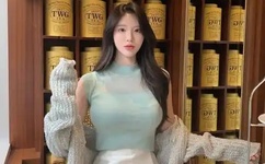 粗壮挺进邻居人妻无码